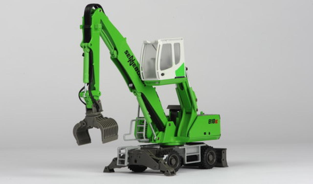 Sennebogen 818 E Materialumschlagmaschine mit Sortiergreifer